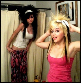 scene-hair-for-girls-330x336.jpg