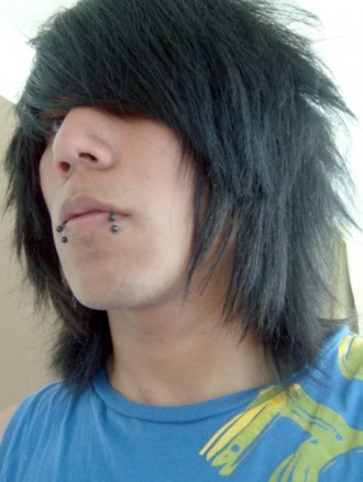 black-emo-hair-boys-330x439.jpg